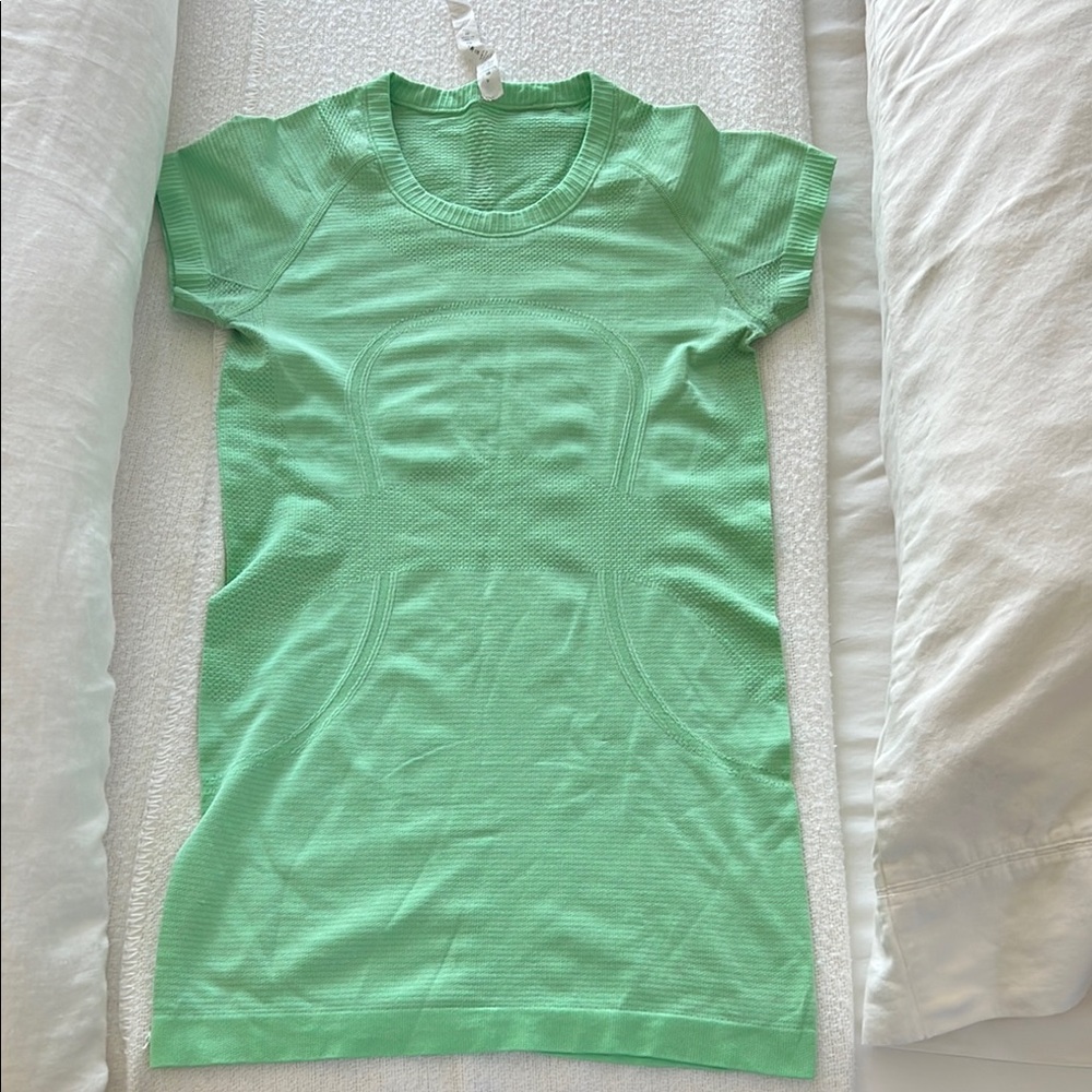 Lululemon Athletica Green Cap Sleeve Fitted Tee
